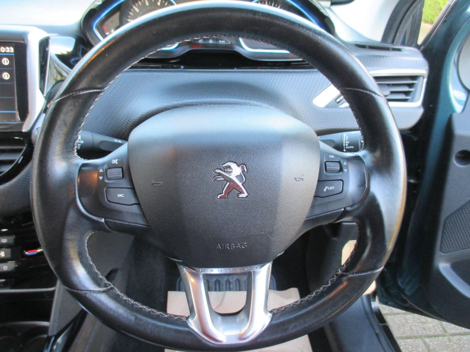 Used Peugeot 2008 2017 for sale - 76913904: Photo 12