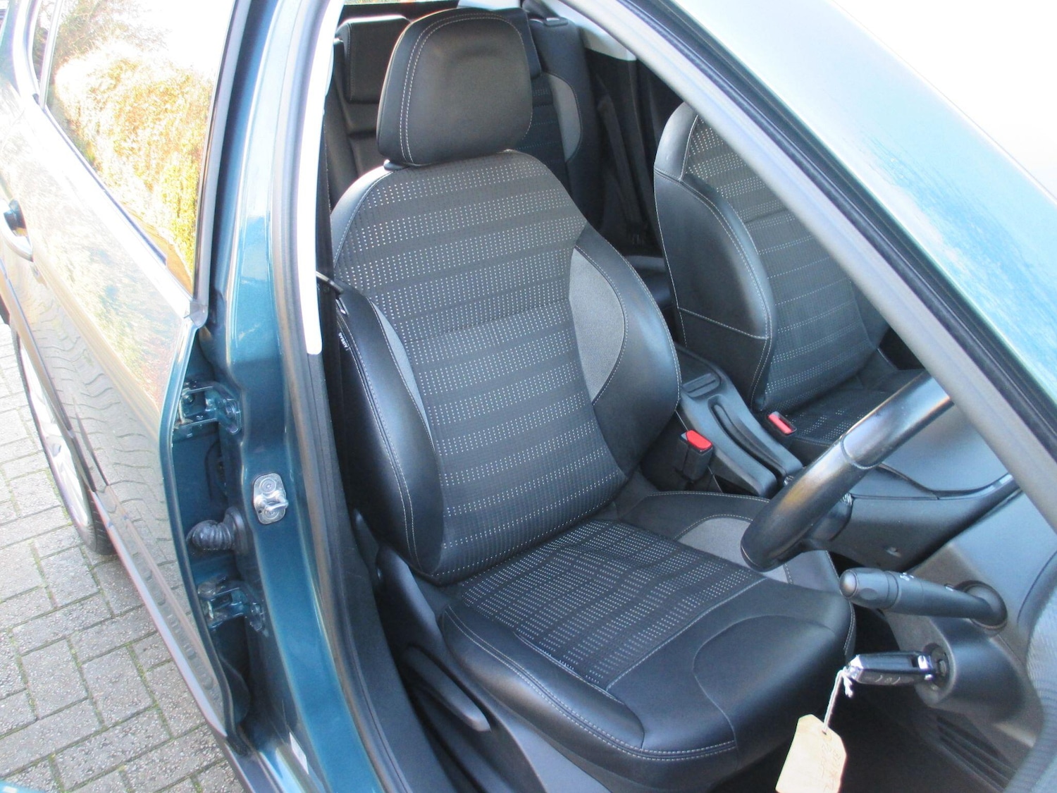 Used Peugeot 2008 2017 for sale - 76913904: Photo 16