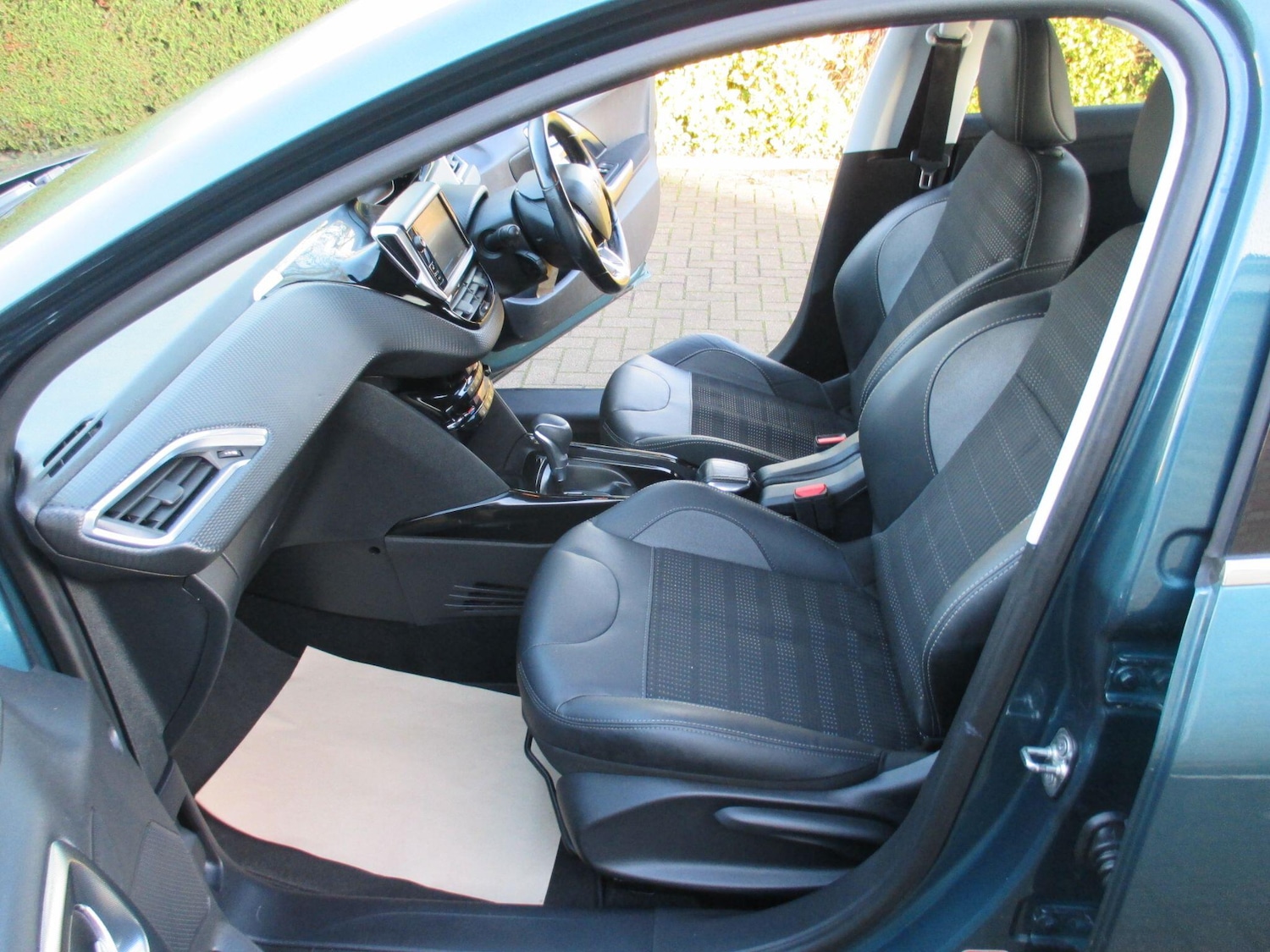 Used Peugeot 2008 2017 for sale - 76913904: Photo 20