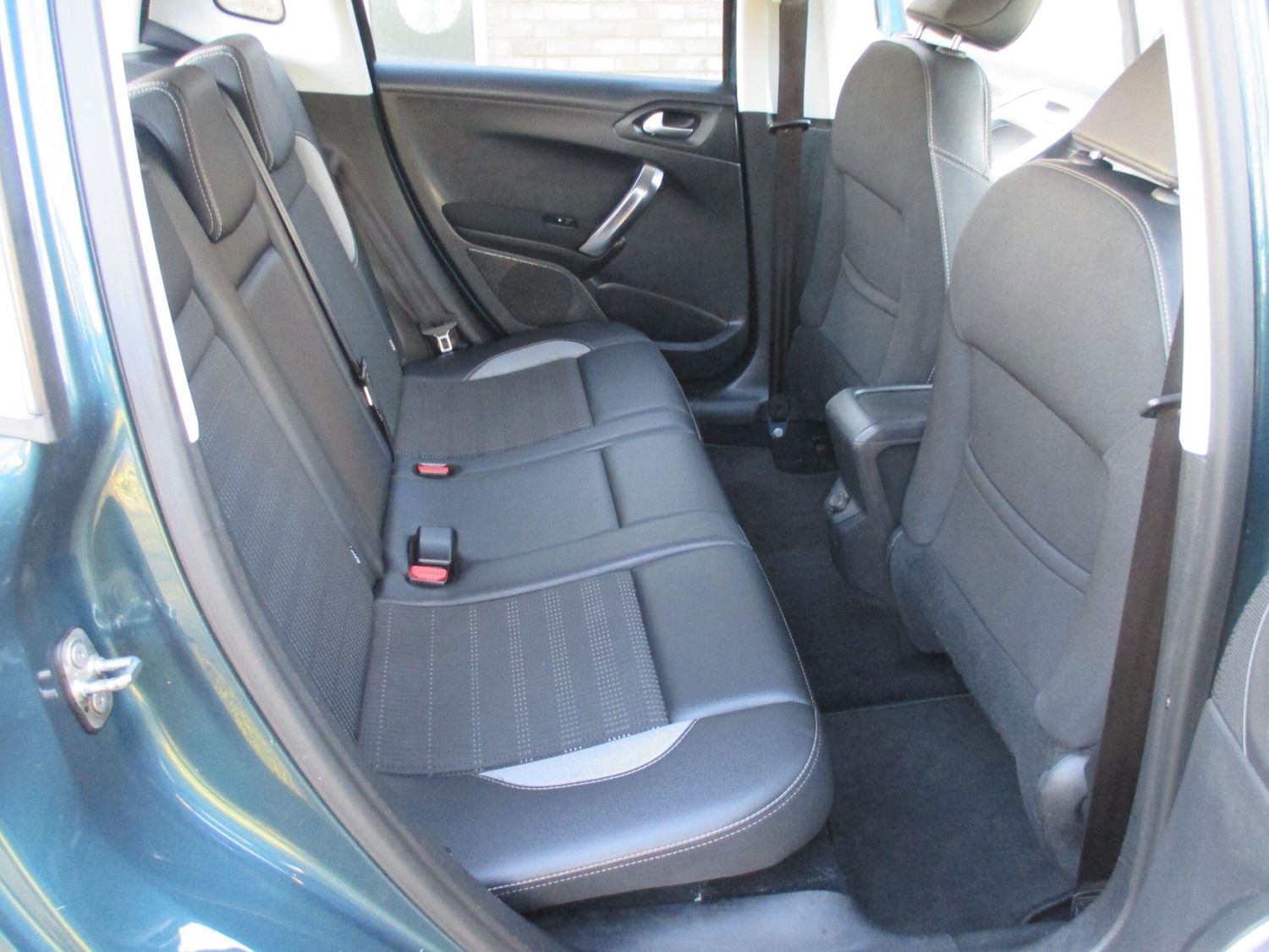 Used Peugeot 2008 2017 for sale - 76913904: Photo 23