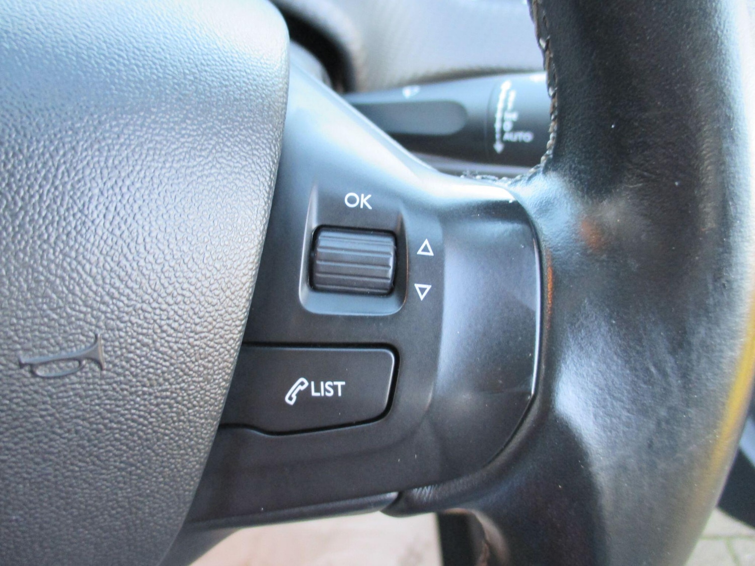 Used Peugeot 2008 2017 for sale - 76913904: Photo 26