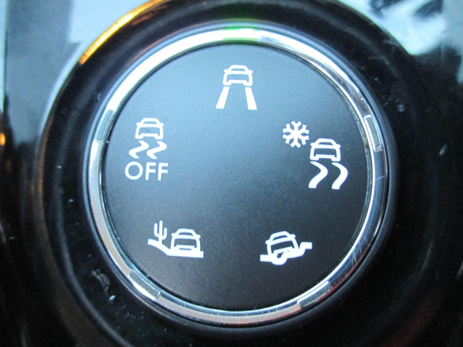 Used Peugeot 2008 2017 for sale - 76913904: Photo 34