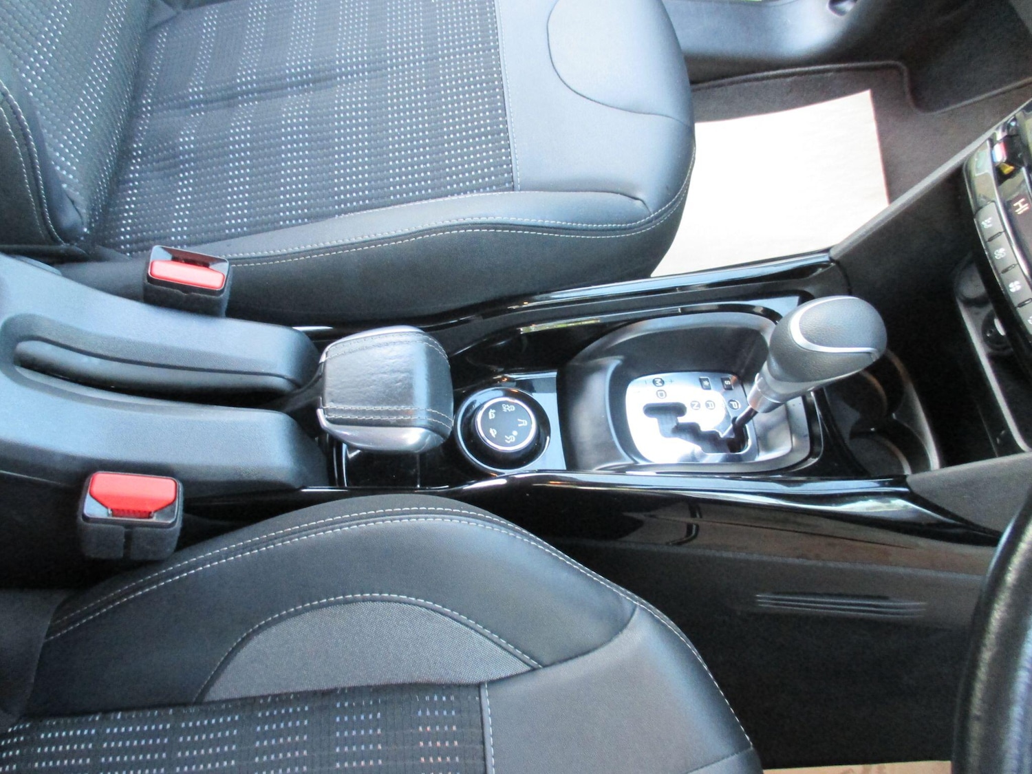 Used Peugeot 2008 2017 for sale - 76913904: Photo 35