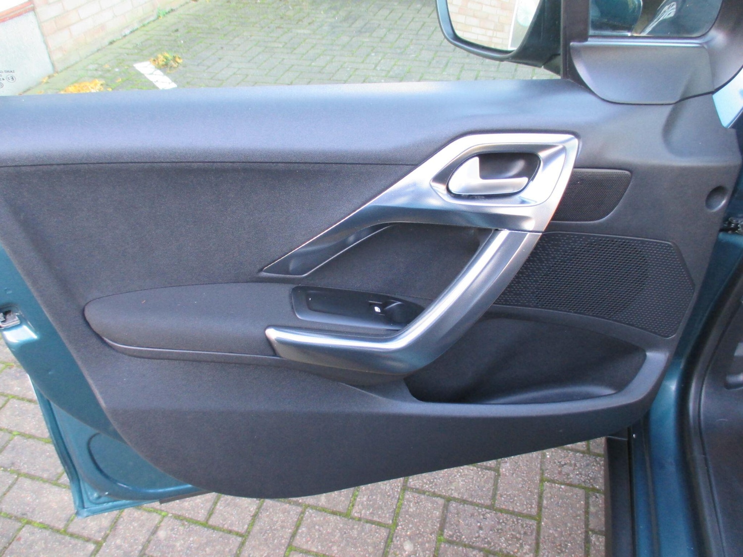 Used Peugeot 2008 2017 for sale - 76913904: Photo 38