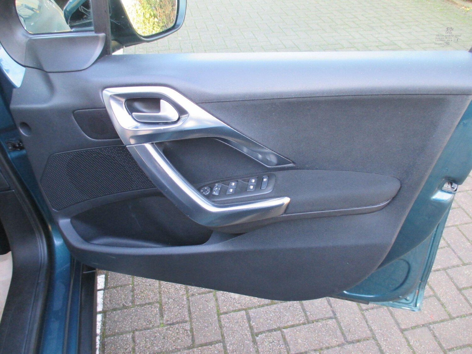 Used Peugeot 2008 2017 for sale - 76913904: Photo 41