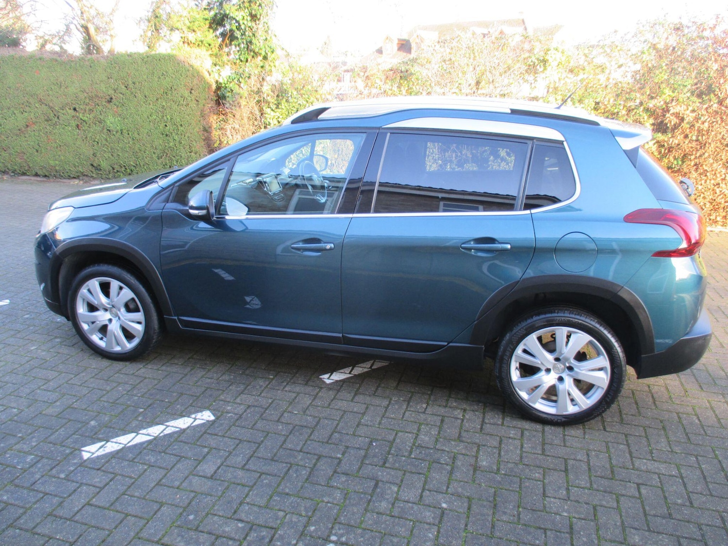 Used Peugeot 2008 2017 for sale - 76913904: Photo 7