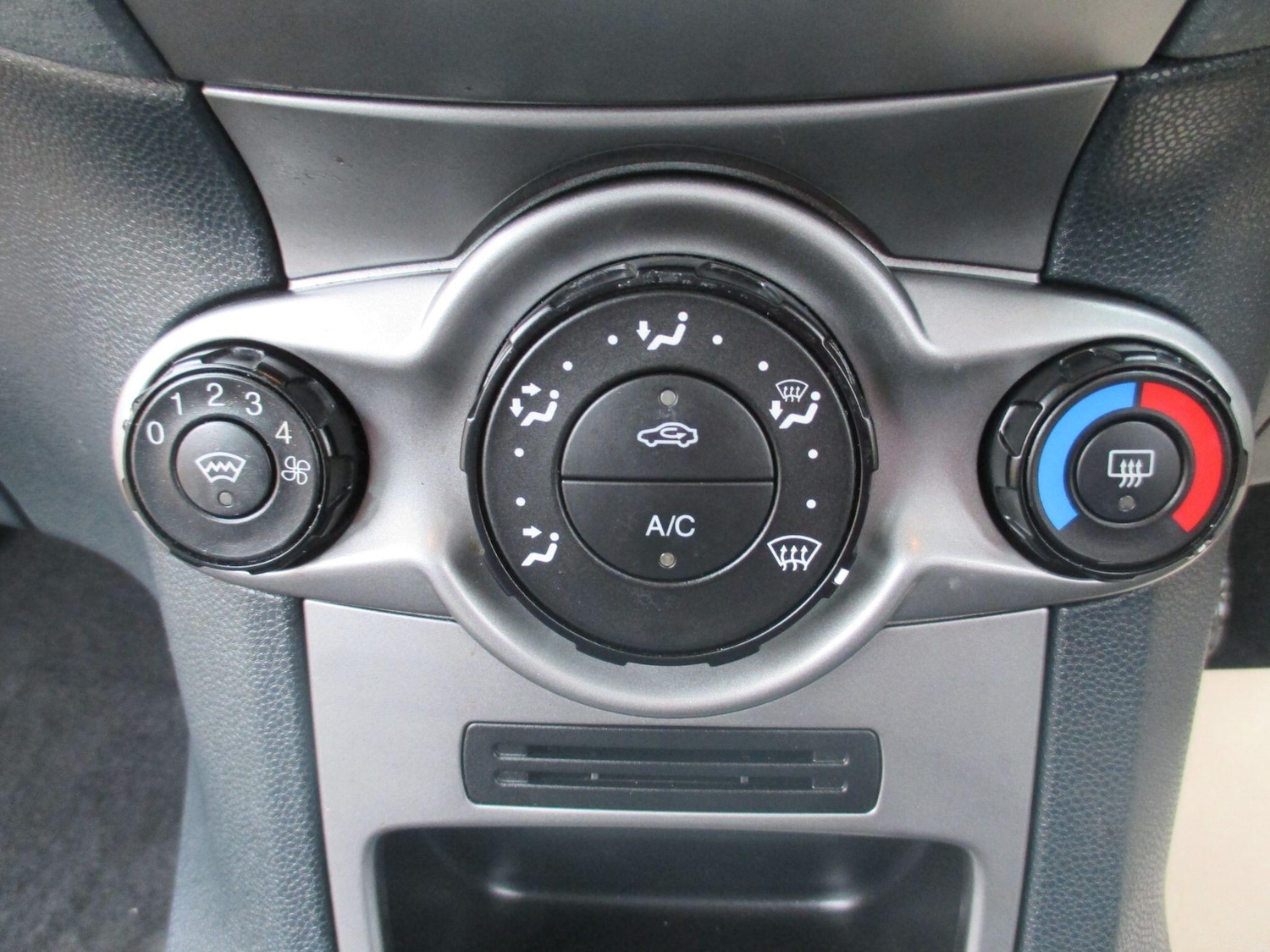 Used Ford Fiesta 2009 for sale - 76714128: Photo 21