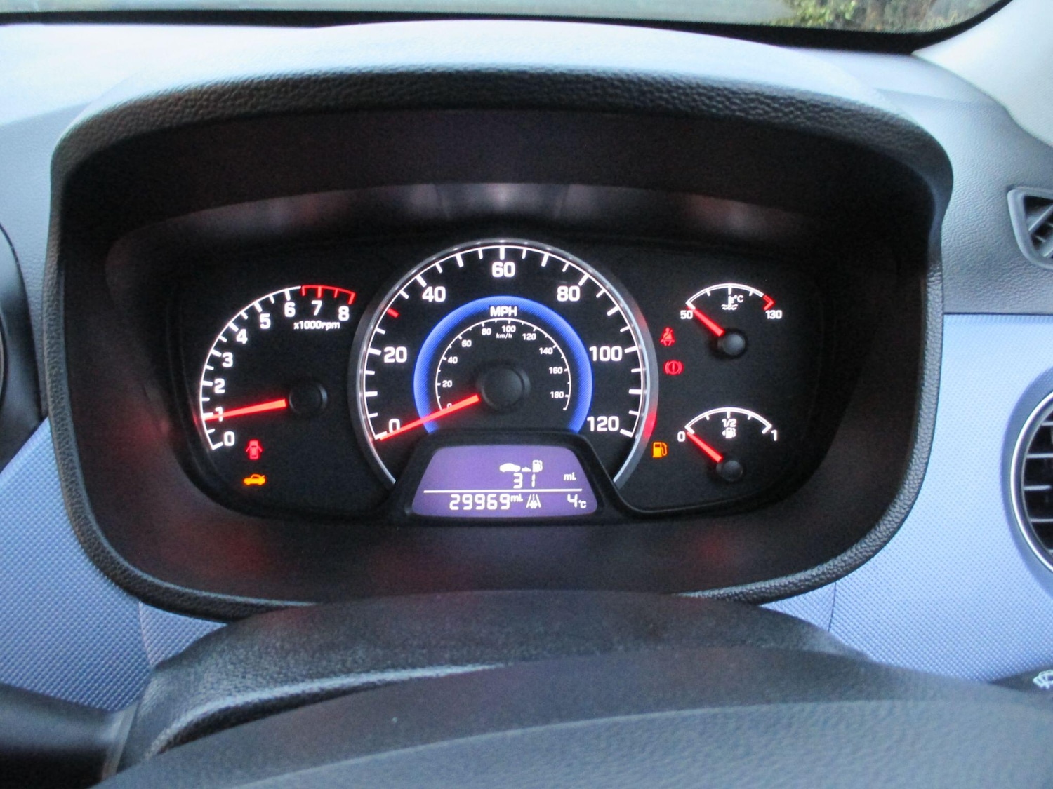 Used Hyundai i10 2014 for sale - 77084419: Photo 16