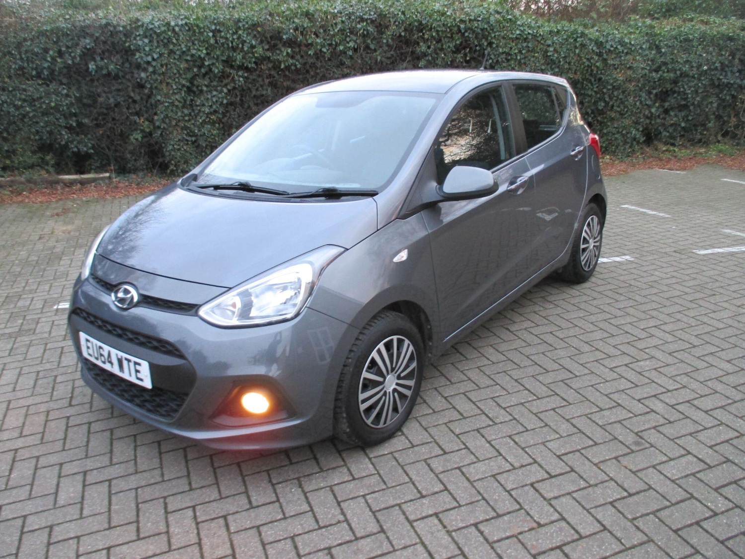 Used Hyundai i10 2014 for sale - 77084419: Photo 2