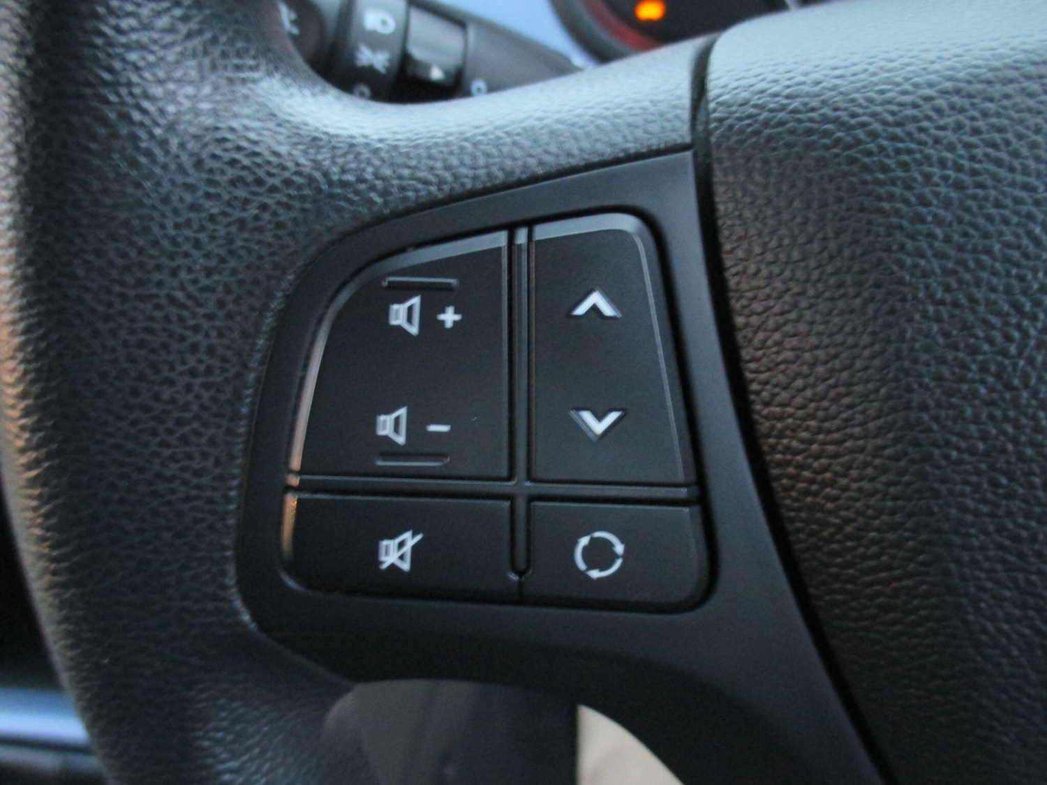 Used Hyundai i10 2014 for sale - 77084419: Photo 29