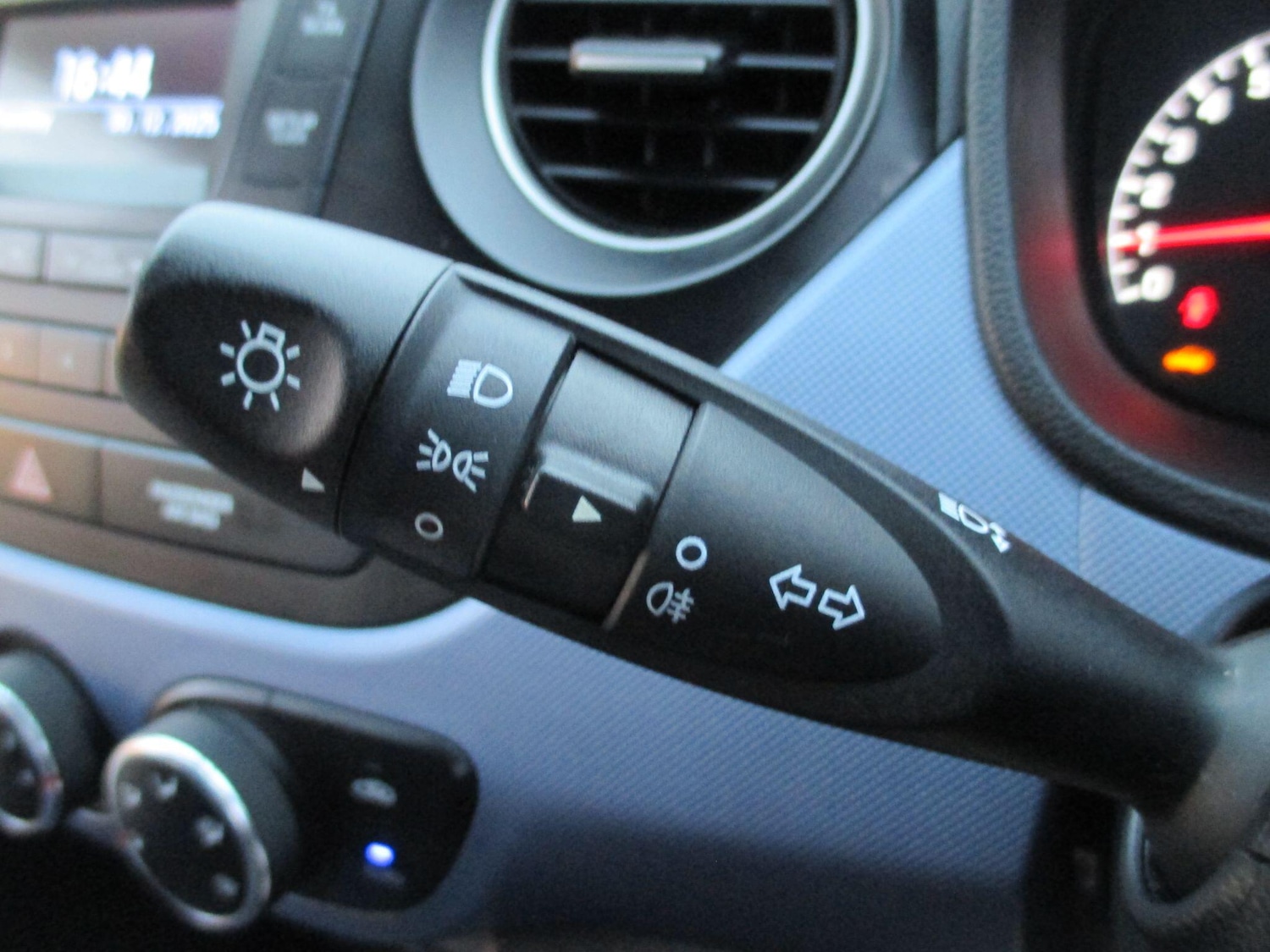 Used Hyundai i10 2014 for sale - 77084419: Photo 31