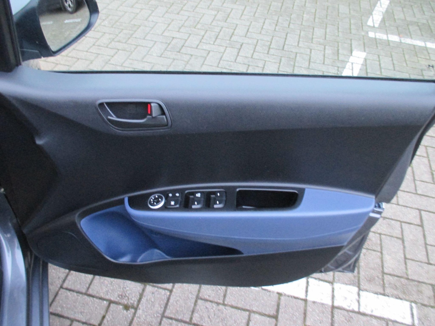 Used Hyundai i10 2014 for sale - 77084419: Photo 36