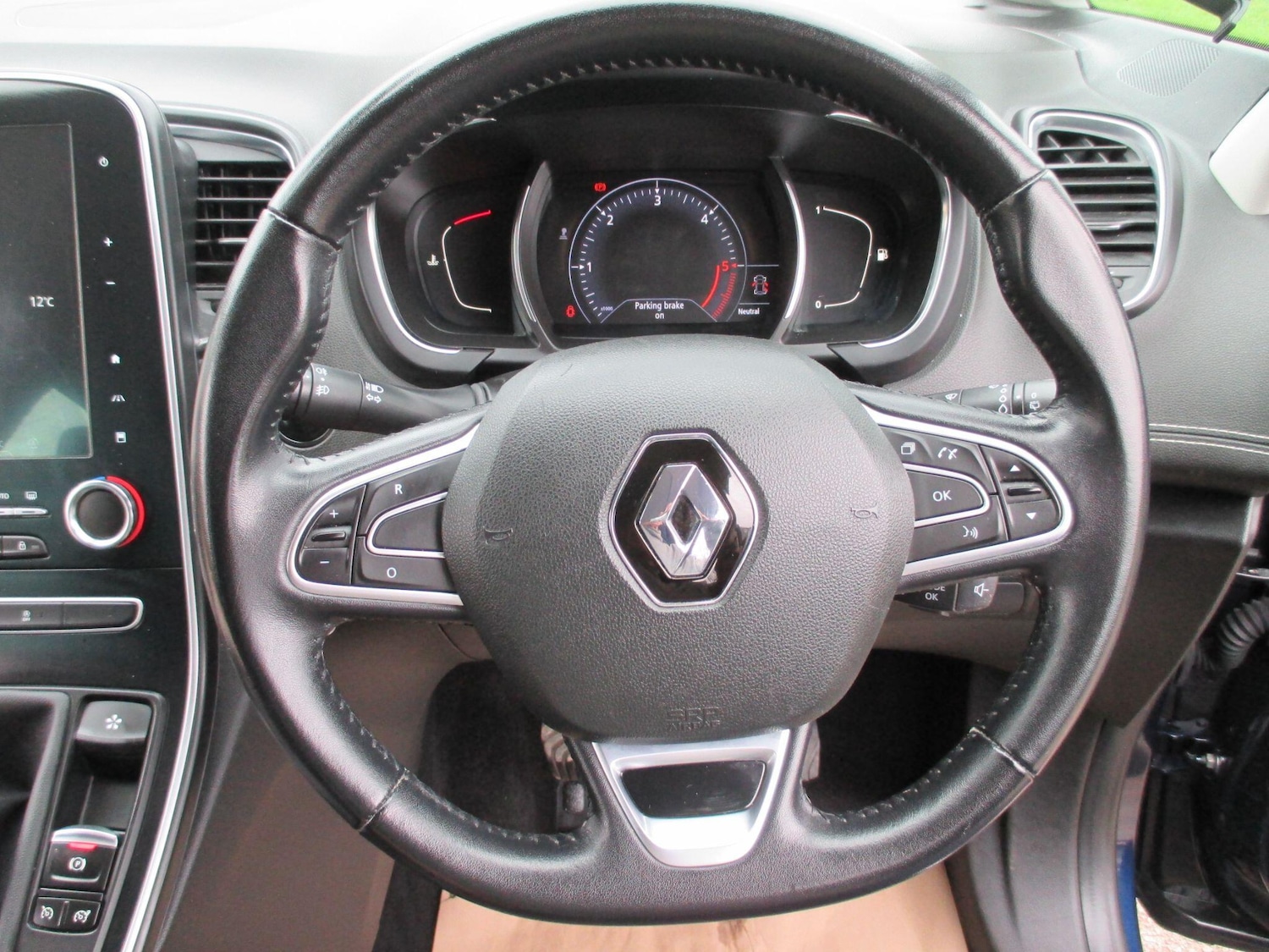 Used Renault Grand Scenic 2017 for sale - 78007453: Photo 18