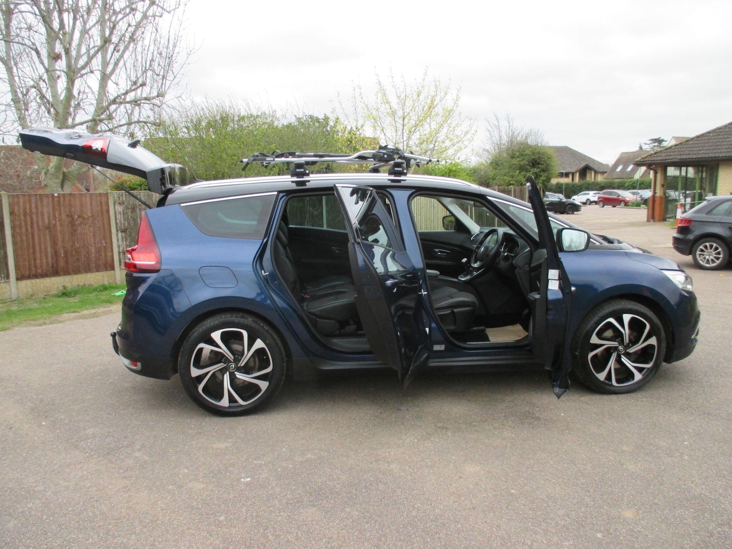 Used Renault Grand Scenic 2017 for sale - 78007453: Photo 9