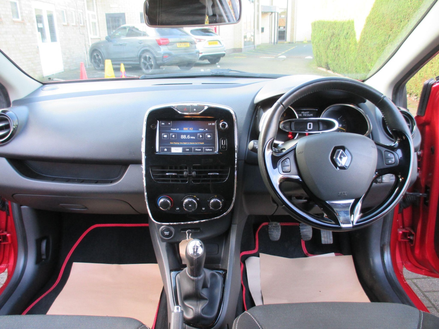 Used Renault Clio 2014 for sale - 77376758: Photo 14
