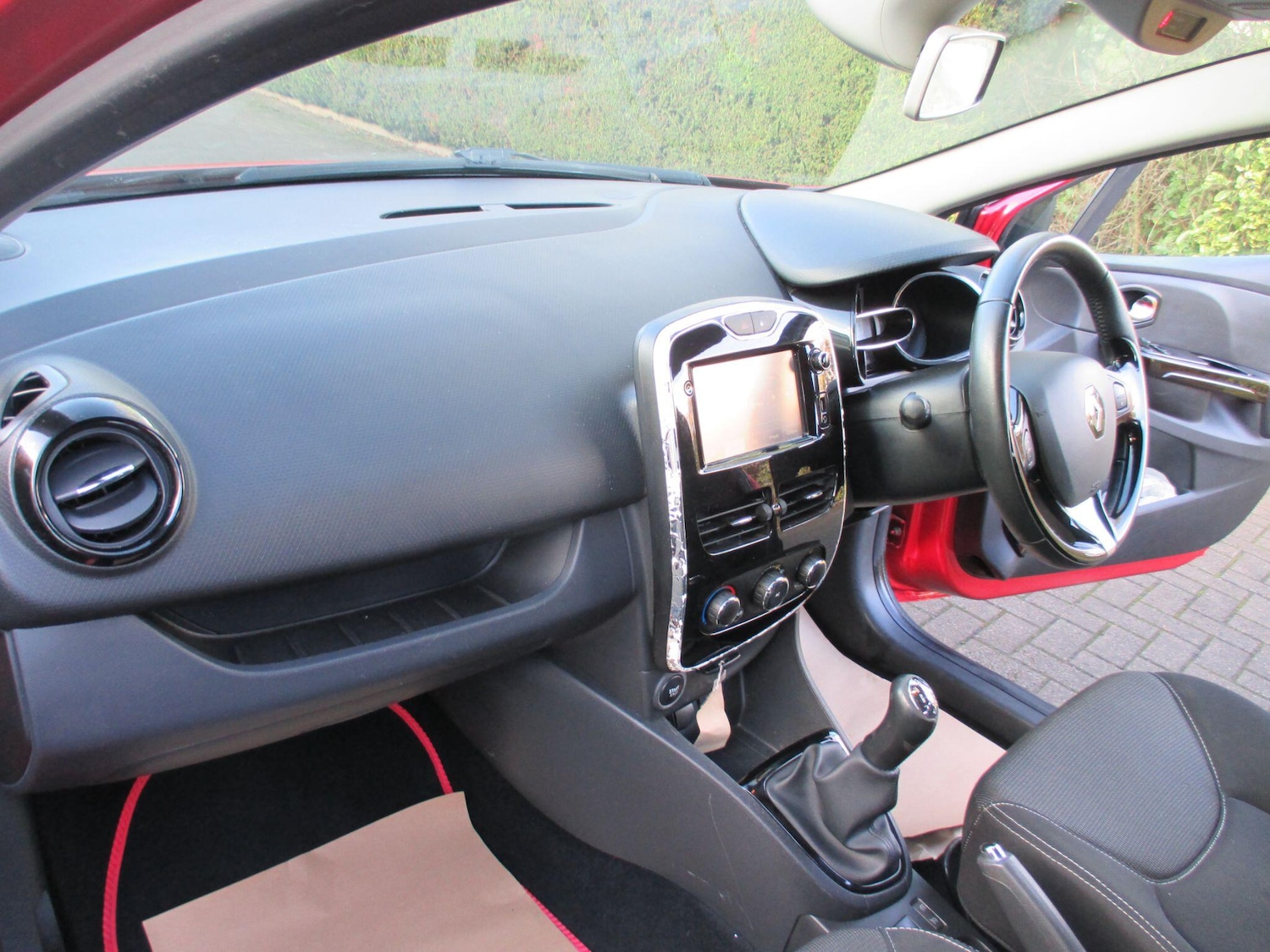 Used Renault Clio 2014 for sale - 77376758: Photo 16