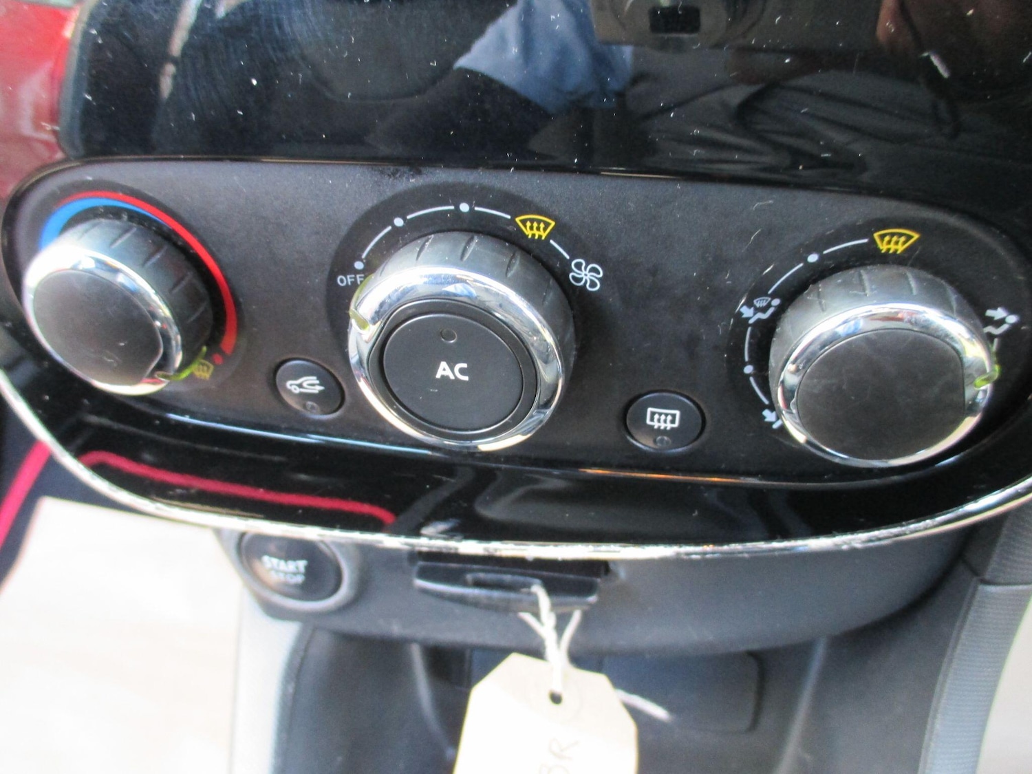 Used Renault Clio 2014 for sale - 77376758: Photo 21