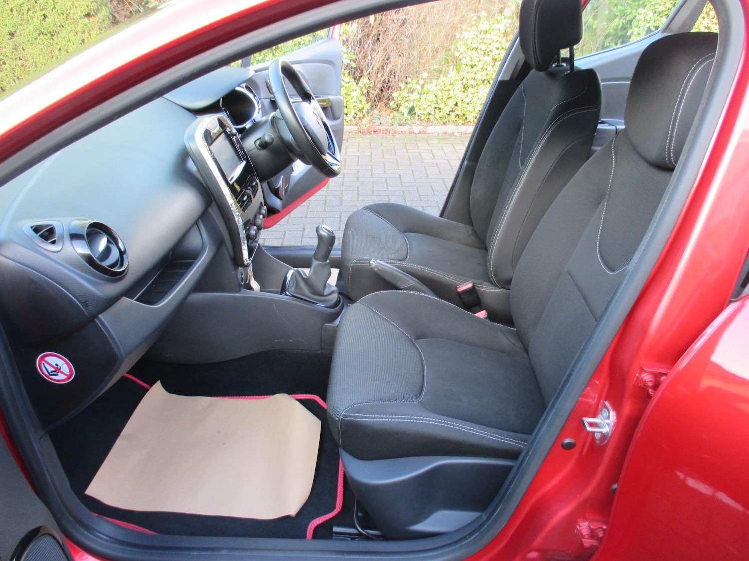 Used Renault Clio 2014 for sale - 77376758: Photo 25