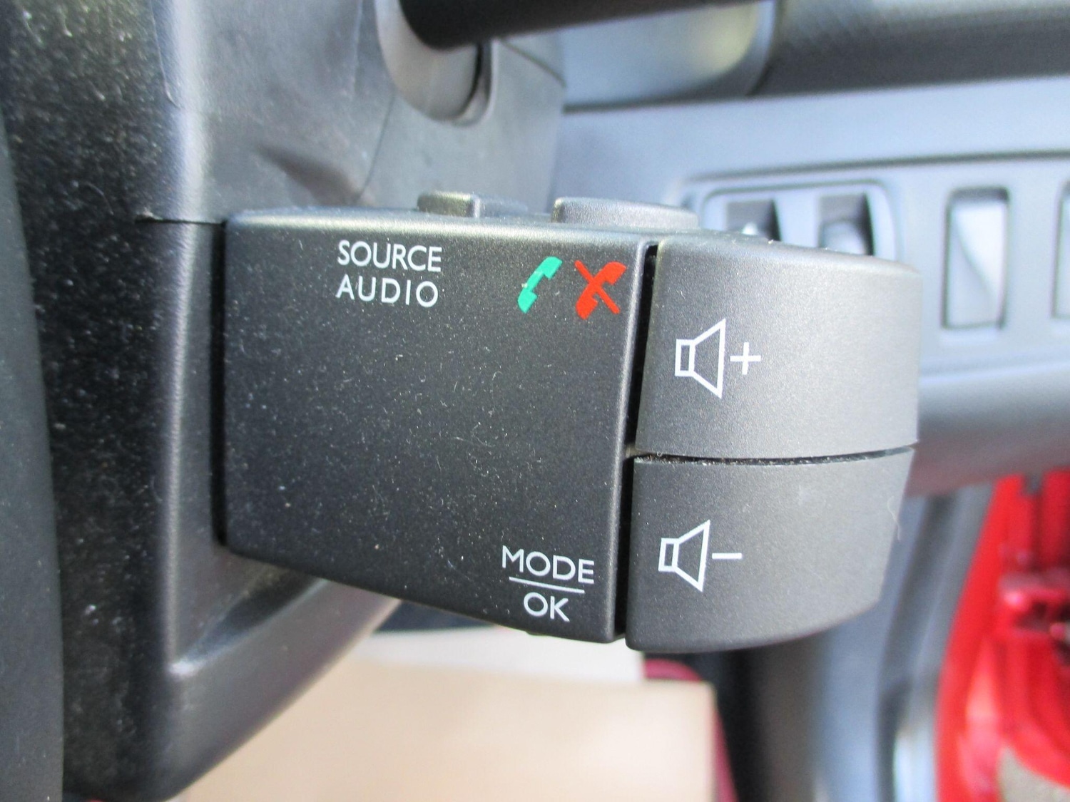 Used Renault Clio 2014 for sale - 77376758: Photo 38