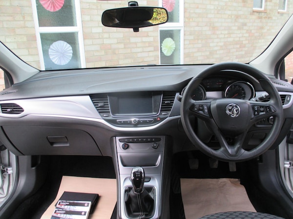 Used Vauxhall Astra 2017 for sale - 76269950: Photo 13