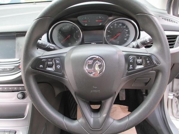 Used Vauxhall Astra 2017 for sale - 76269950: Photo 17