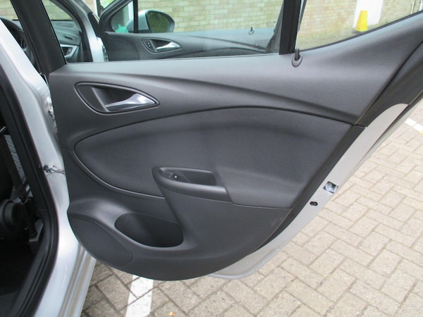 Used Vauxhall Astra 2017 for sale - 76269950: Photo 43