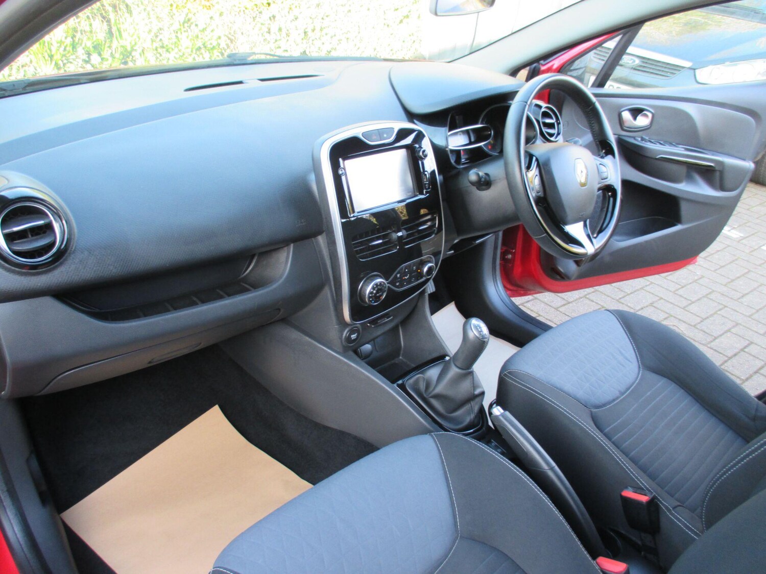 Used Renault Clio for sale - 78058765: Photo 16