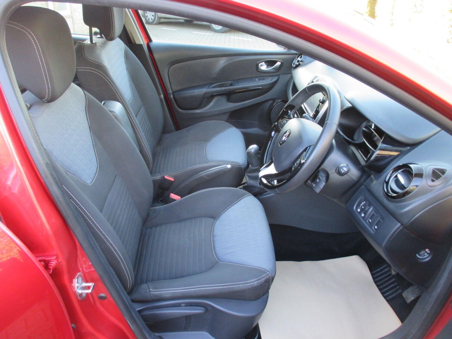 Used Renault Clio for sale - 78058765: Photo 23