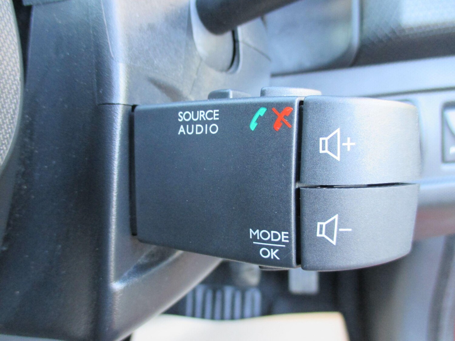 Used Renault Clio for sale - 78058765: Photo 35