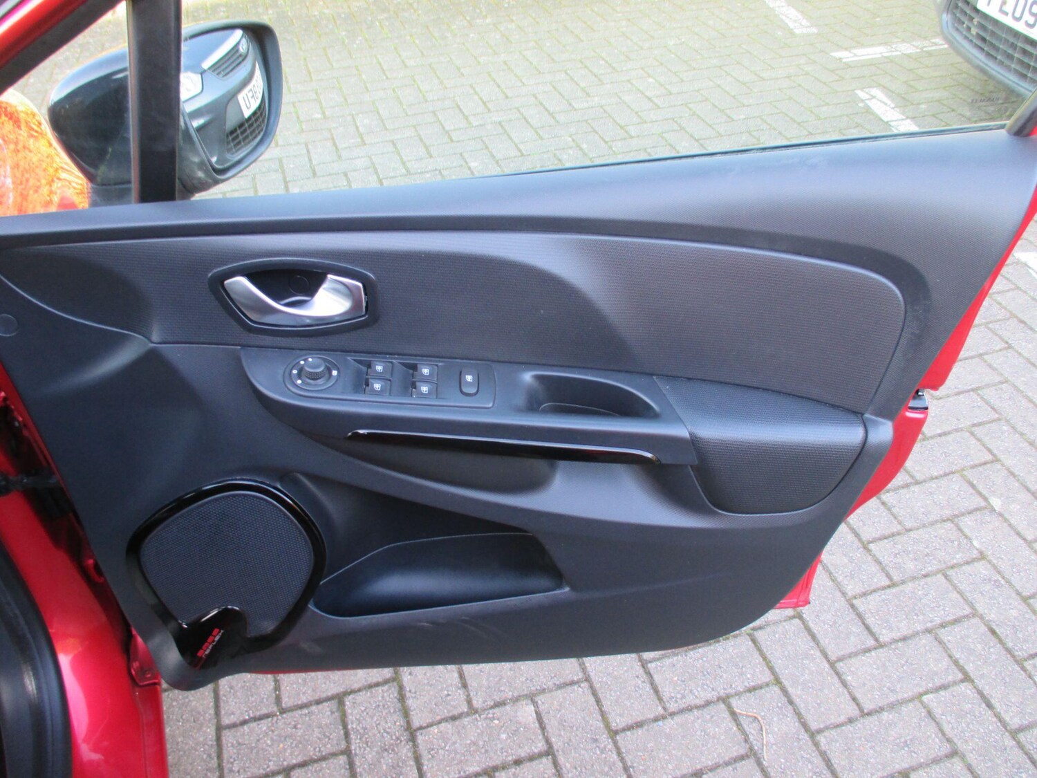 Used Renault Clio for sale - 78058765: Photo 41