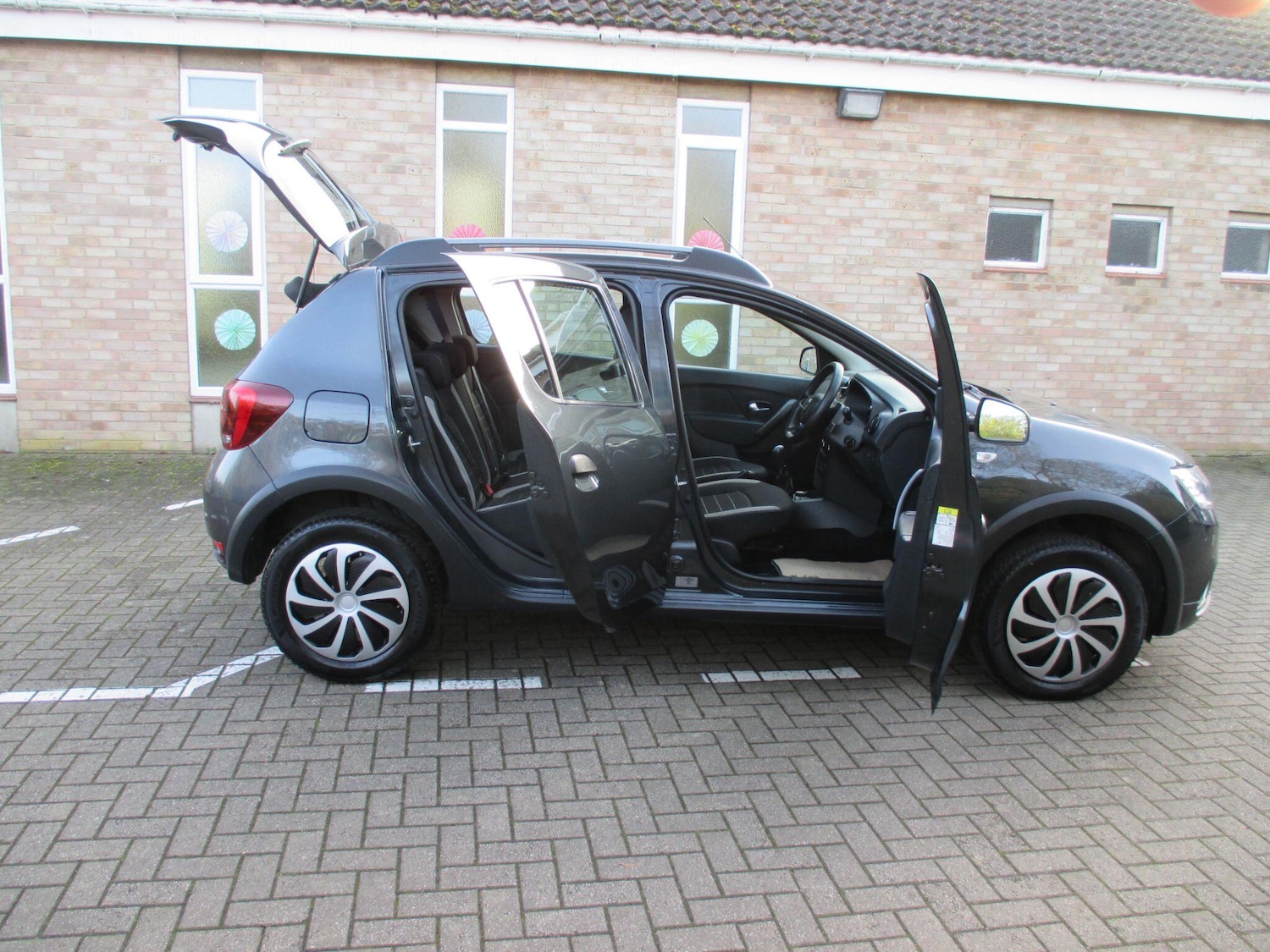 Used Dacia Sandero Stepway for sale - 77705180: Photo 9