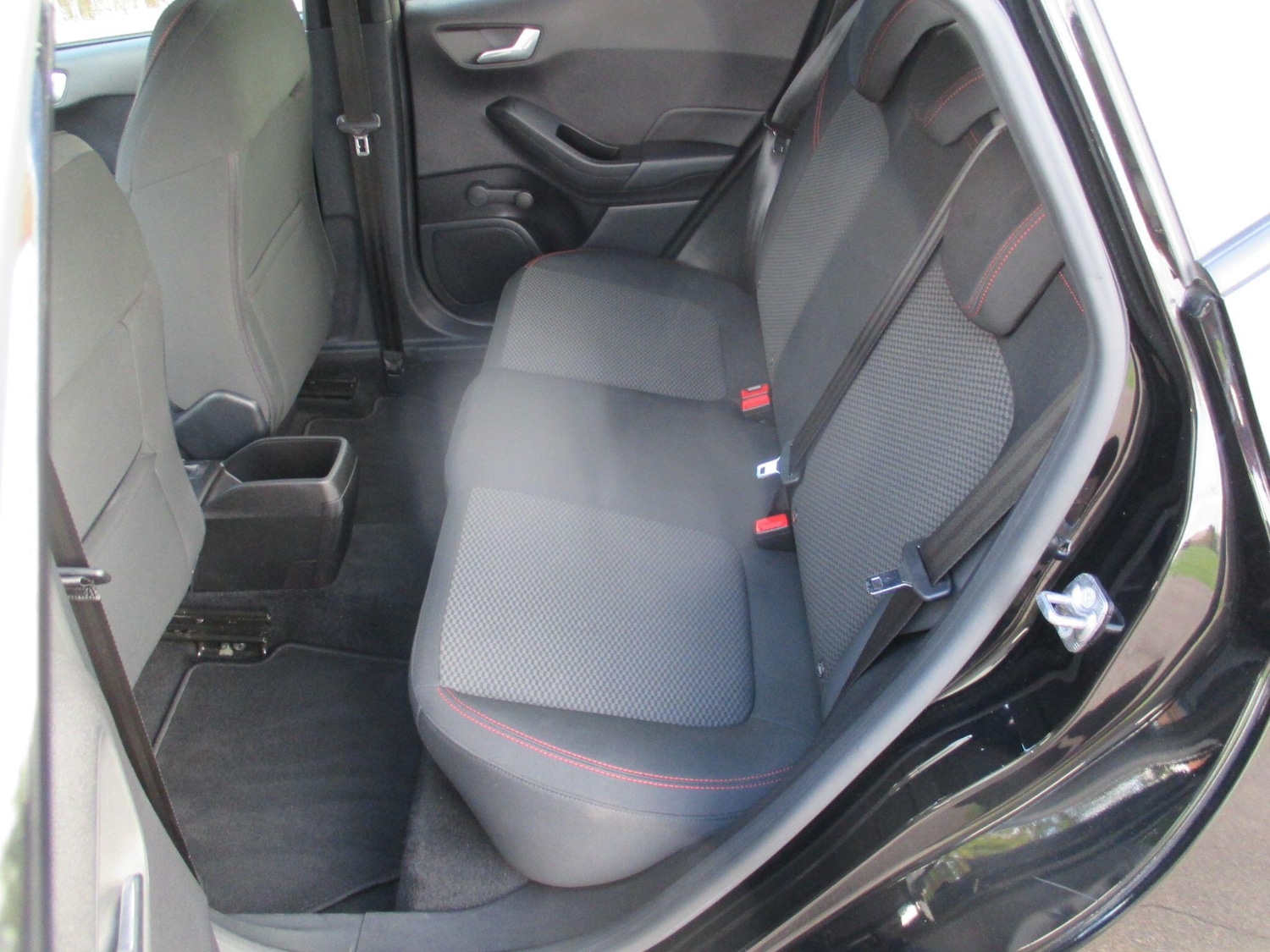 Used Ford Fiesta 2019 for sale - 76612858: Photo 32