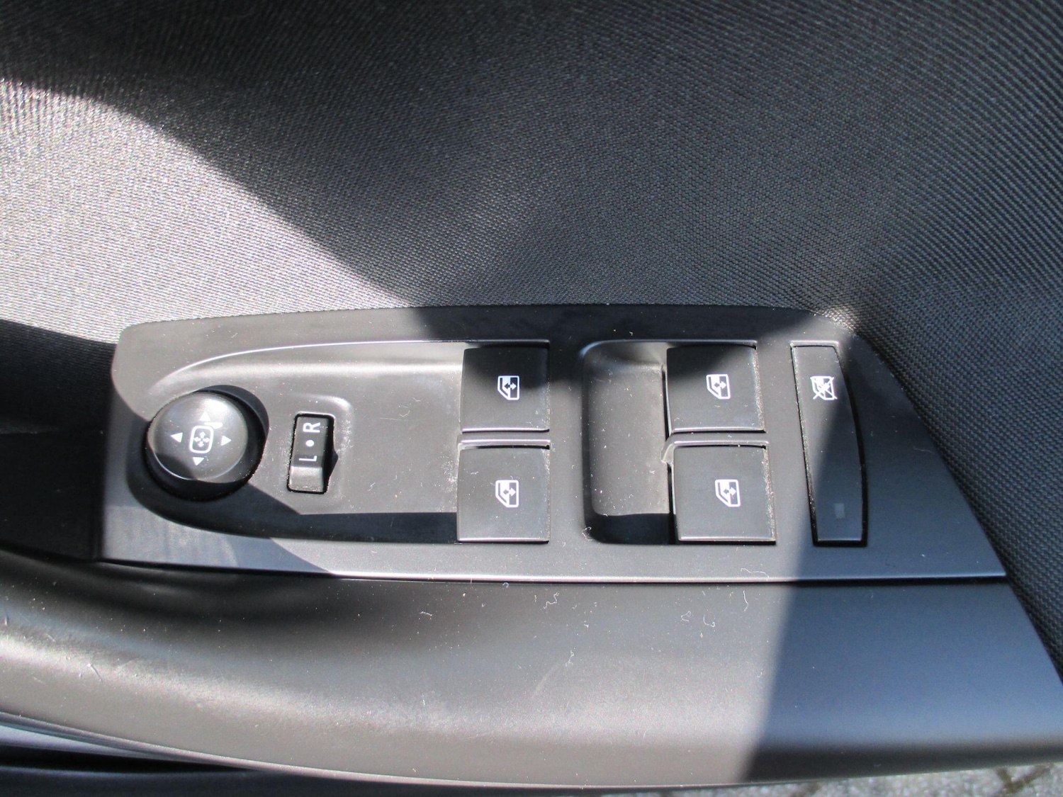 Used Vauxhall Astra 2017 for sale - 78204861: Photo 42