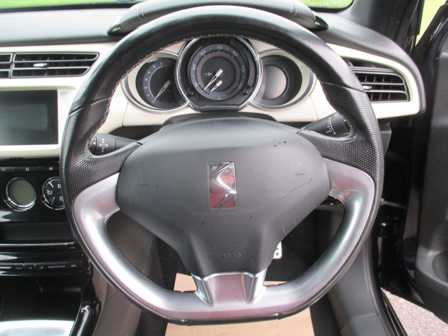 Used DS Automobiles DS 3 2018 for sale - 76995832: Photo 9