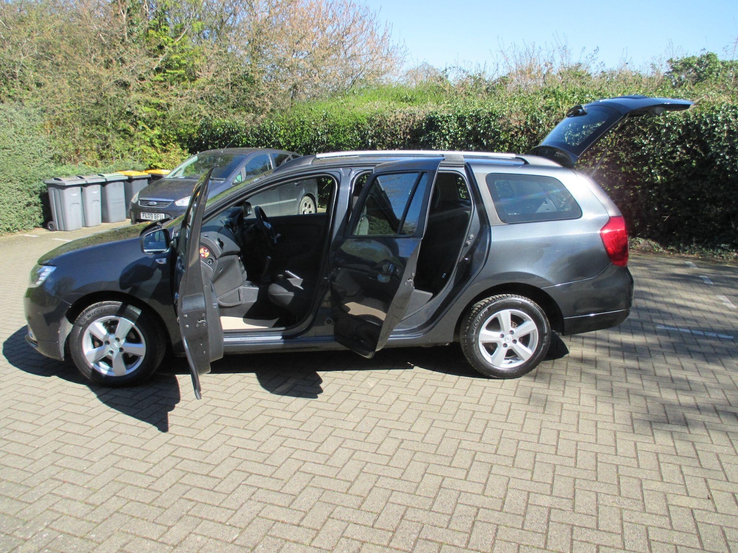 Used Dacia Logan MCV 2017 for sale - 78157709: Photo 9