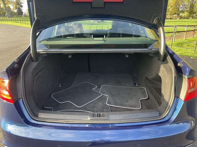 Used Audi A4 2014 for sale - 76565363: Photo 11