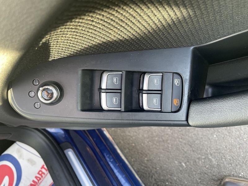 Used Audi A4 2014 for sale - 76565363: Photo 15