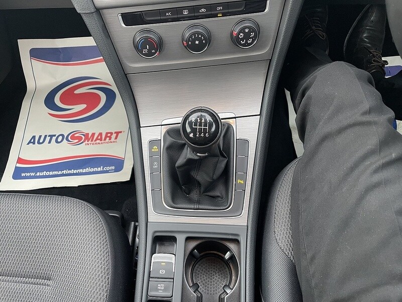 Used Volkswagen Golf 2015 for sale - 77188960: Photo 25