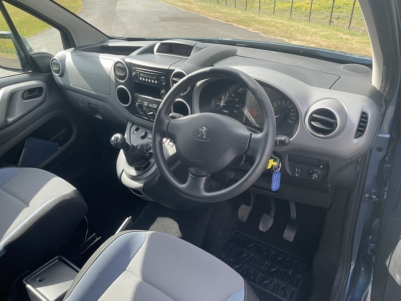 Used Peugeot Partner Tepee 2016 for sale - 76565365: Photo 10