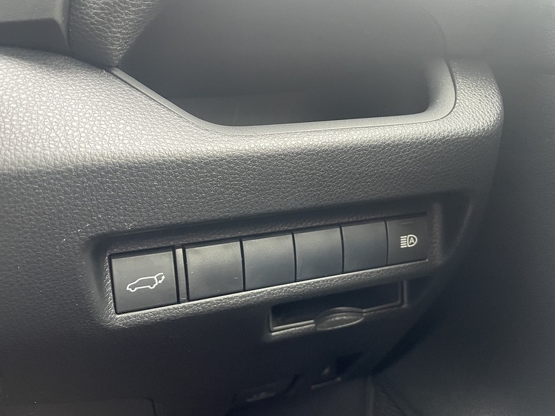 Used Toyota RAV4 2019 for sale - 76565385: Photo 15