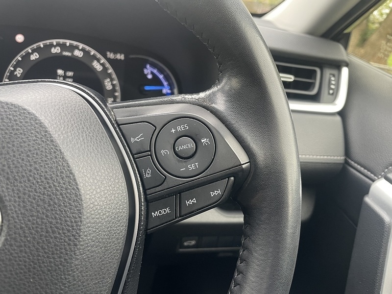 Used Toyota RAV4 2019 for sale - 76565385: Photo 17