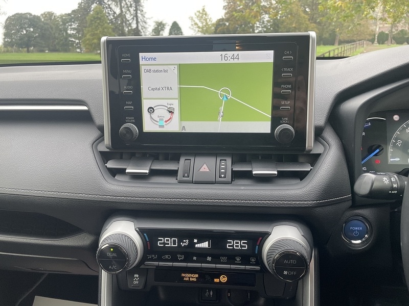 Used Toyota RAV4 2019 for sale - 76565385: Photo 21