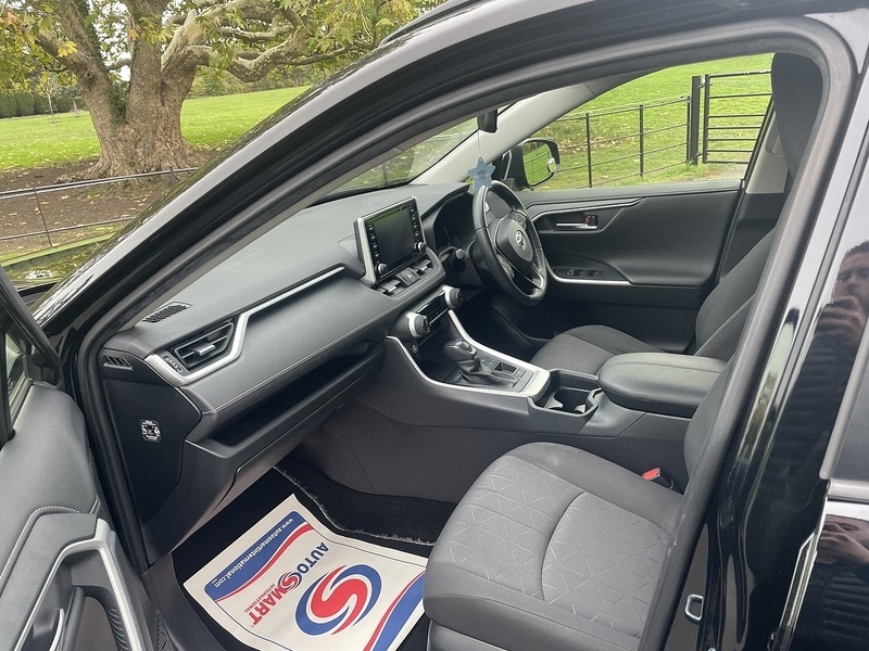 Used Toyota RAV4 2019 for sale - 76565385: Photo 9