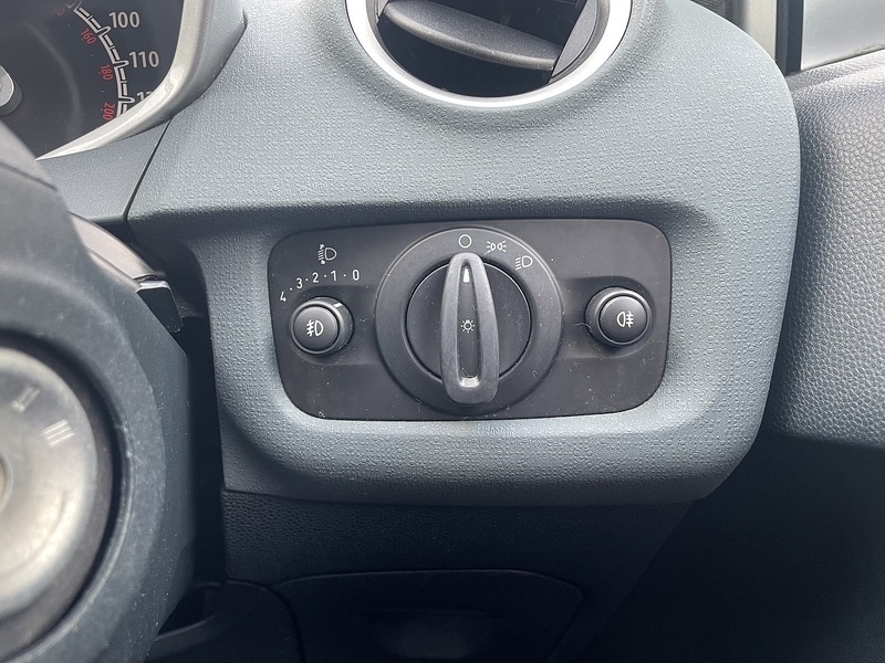 Used Ford Fiesta 2011 for sale - 76565386: Photo 11