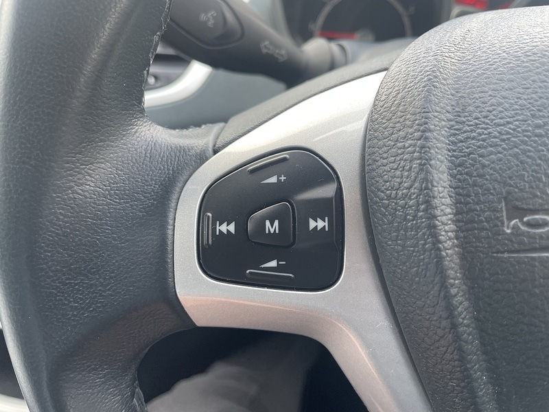 Used Ford Fiesta 2011 for sale - 76565386: Photo 13