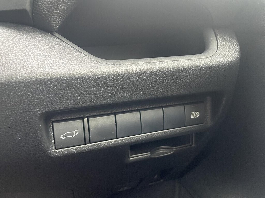 Used Toyota RAV4 2019 for sale - 77945372: Photo 15