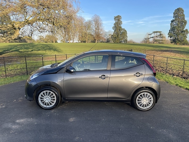 Used Toyota AYGO 2021 for sale - 77655767: Photo 2