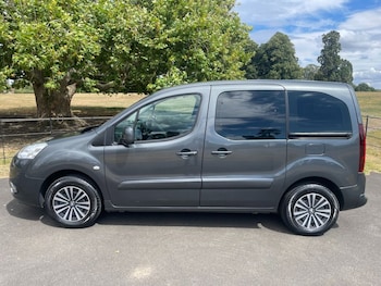 Used Peugeot Partner Tepee 2015 for sale - 79422129: Photo