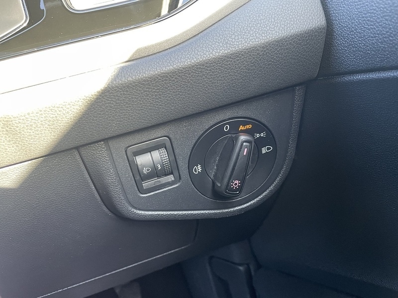 Used Volkswagen Polo 2018 for sale - 76565381: Photo 15