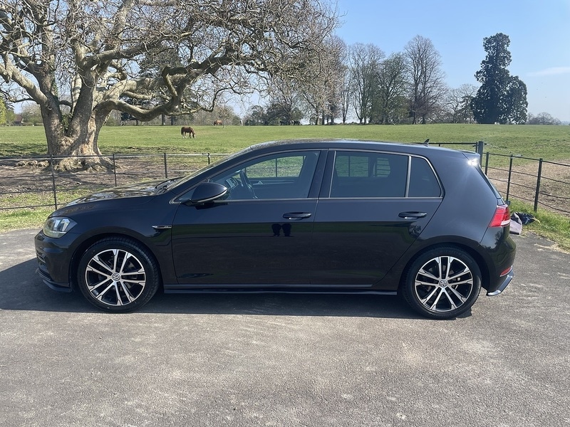 Used Volkswagen Golf 2019 for sale - 76565367: Photo 2